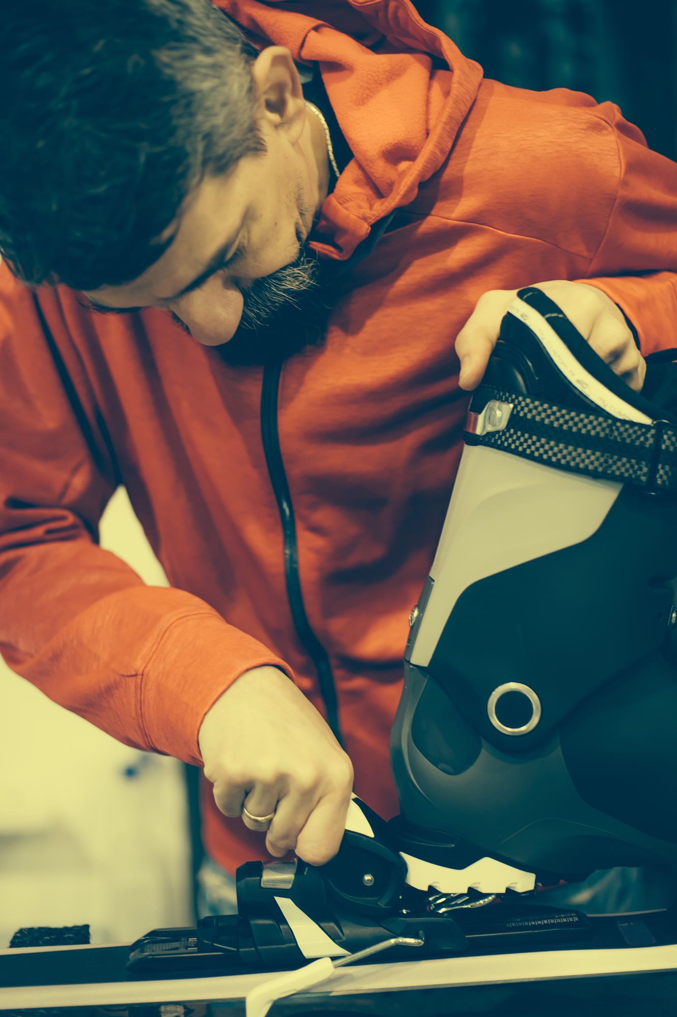 Servis zjazdových lyží a snowboardov 